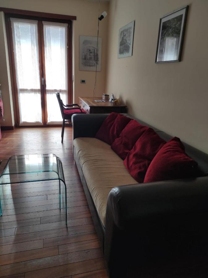 A Casa Di Nina Lägenhet Aosta Exteriör bild